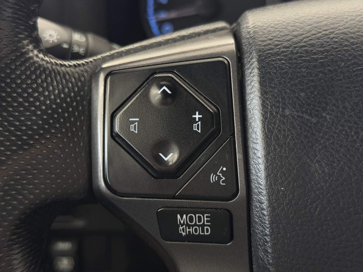2017 Toyota Tacoma TRD Double Cab V6 4x4 photo 45
