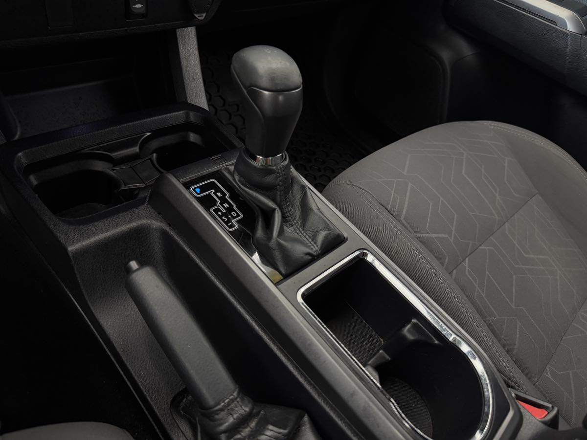 2017 Toyota Tacoma TRD Double Cab V6 4x4 photo 49