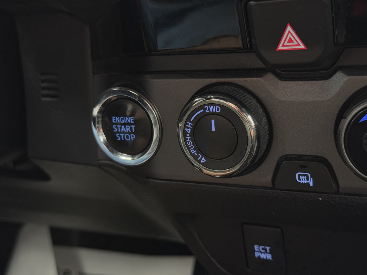 2017 Toyota Tacoma TRD Double Cab V6 4x4 photo 50