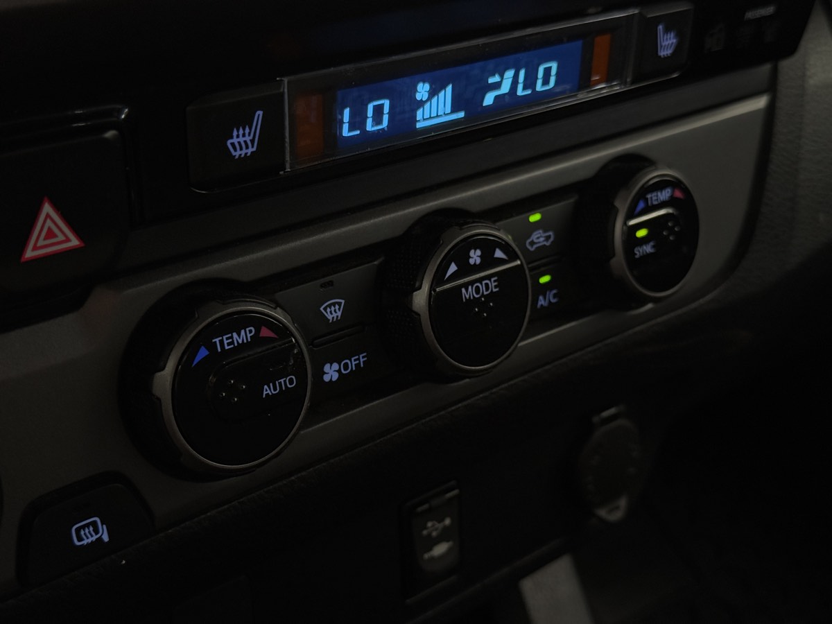 2017 Toyota Tacoma TRD Double Cab V6 4x4 photo 51