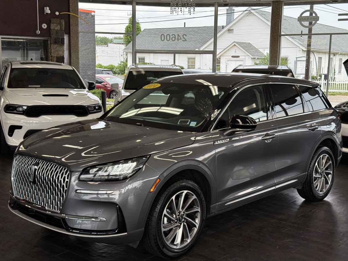2024 Lincoln Corsair Premiere photo 3