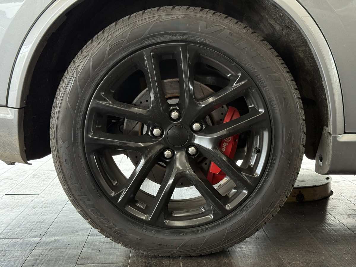 2019 Dodge Durango SRT photo 38