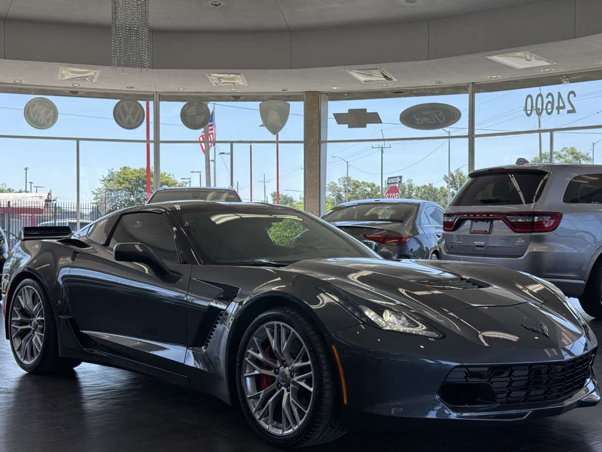 2017 Chevrolet Corvette Z06 3LZ photo 2