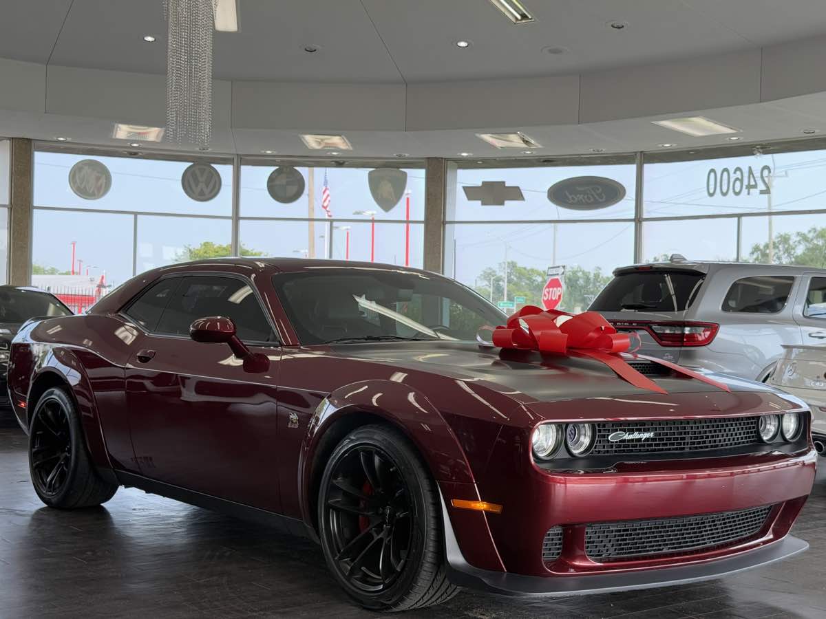 2021 Dodge Challenger R/T Scat Pack Widebody photo 2