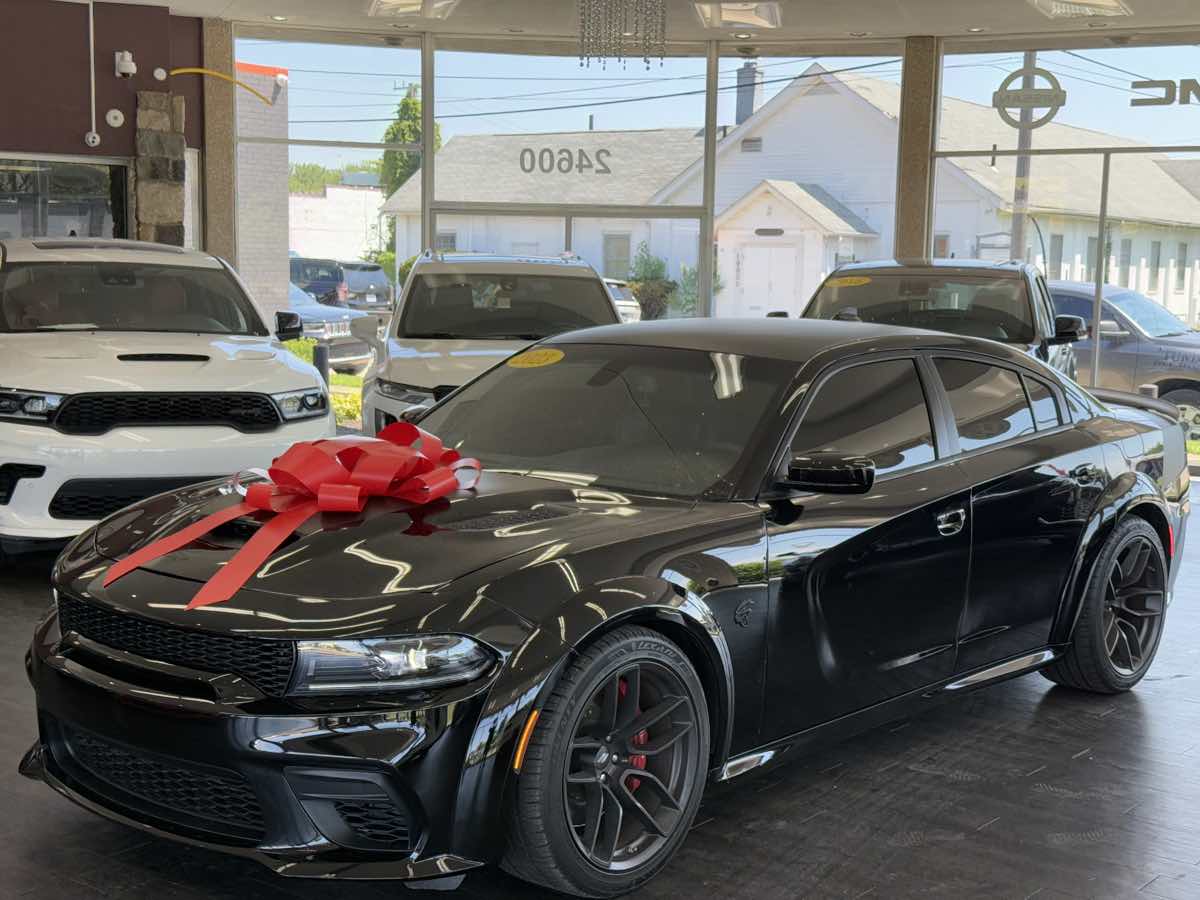 2023 Dodge Charger SRT8 Hellcat Widebody photo 3