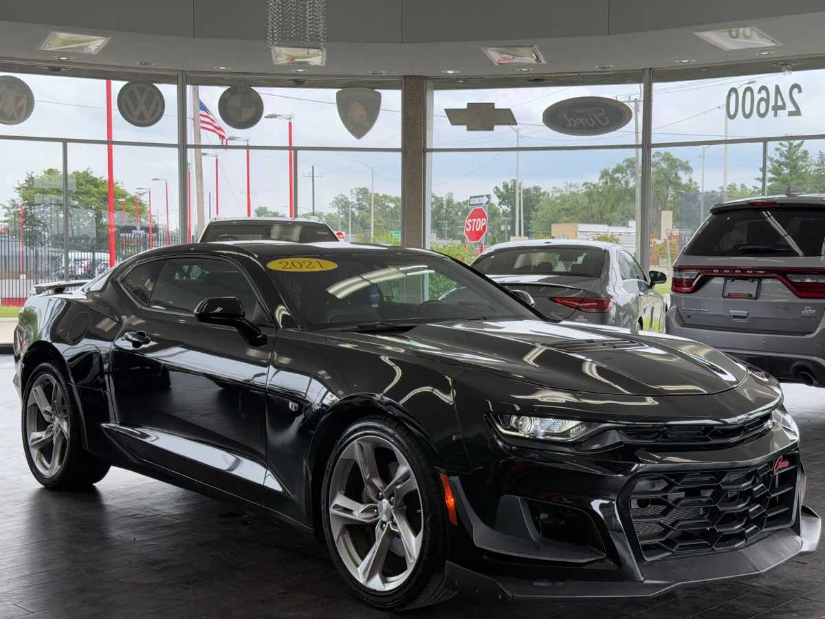 2021 Chevrolet Camaro 2SS photo 2