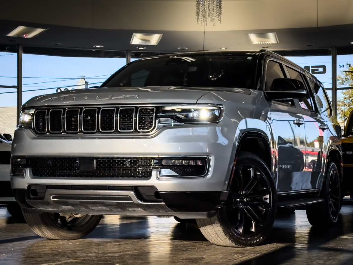 2024 Jeep Wagoneer Base photo 4