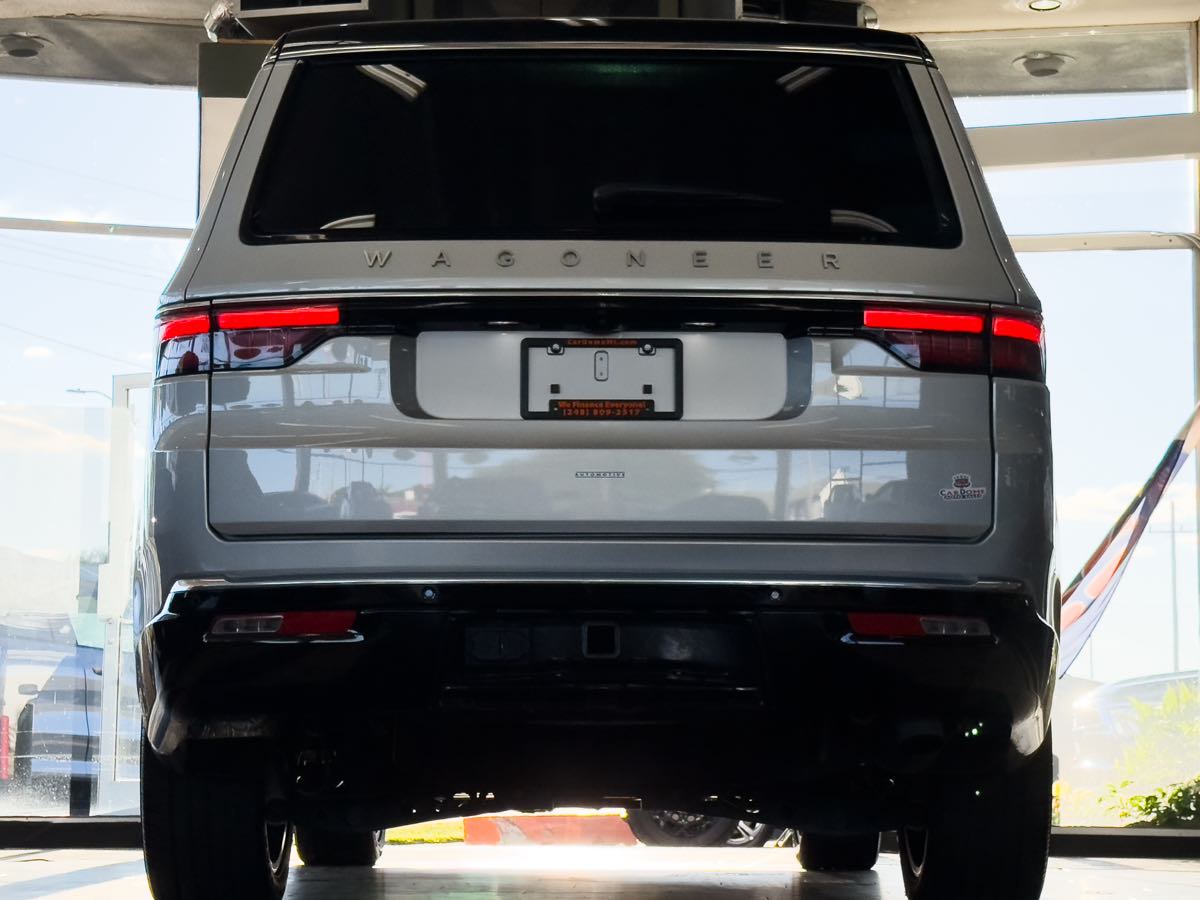 2024 Jeep Wagoneer Base photo 10