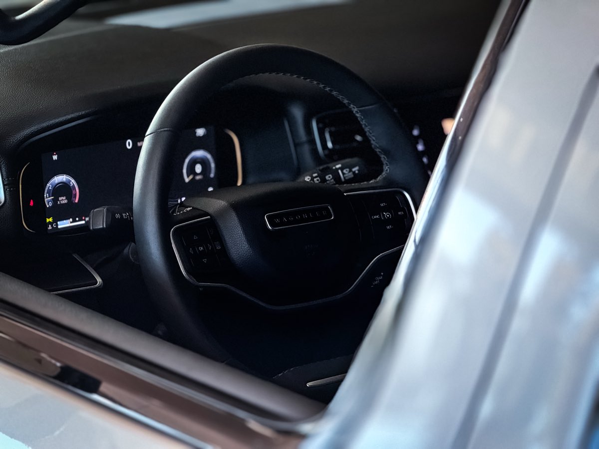 2024 Jeep Wagoneer Base photo 23
