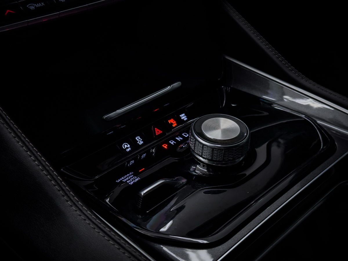 2024 Jeep Wagoneer Base photo 39