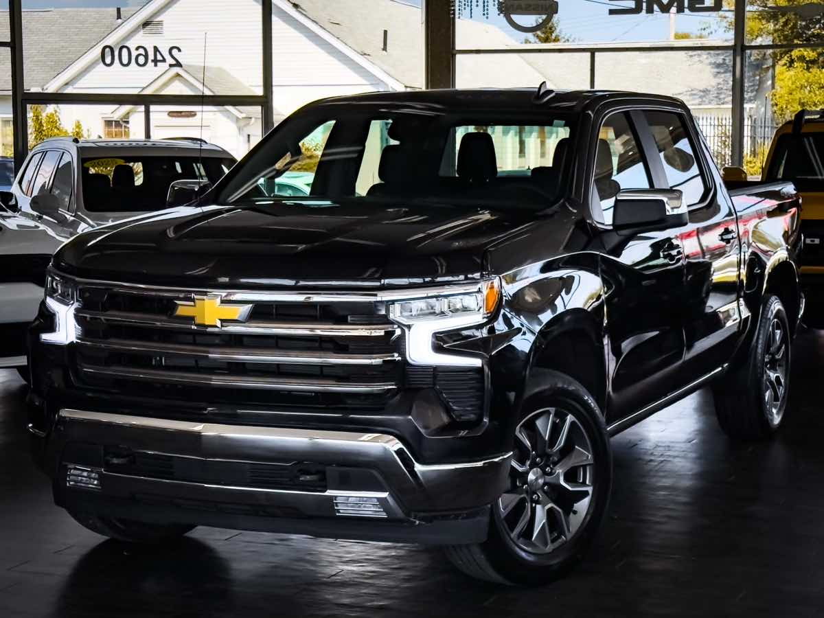 2024 Chevrolet Silverado 1500 LT photo 6