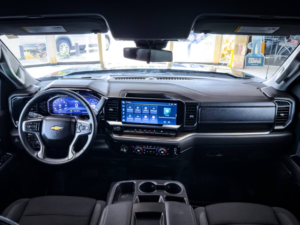 2024 Chevrolet Silverado 1500 LT photo 28