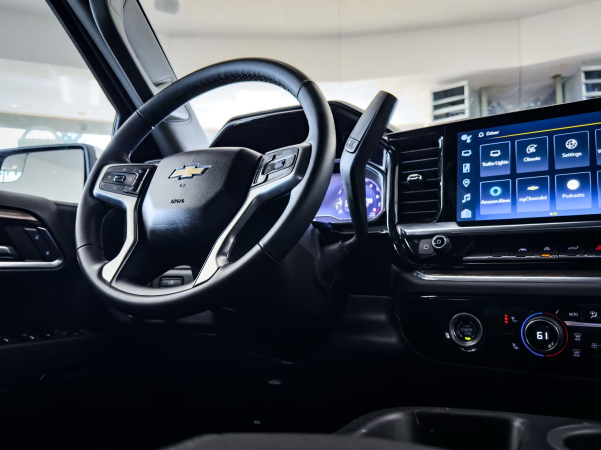 2024 Chevrolet Silverado 1500 LT photo 30