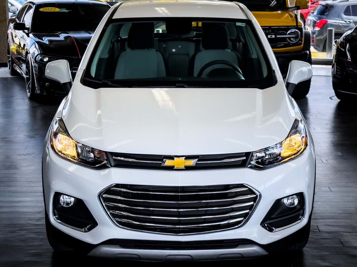 2020 Chevrolet Trax LS photo 3
