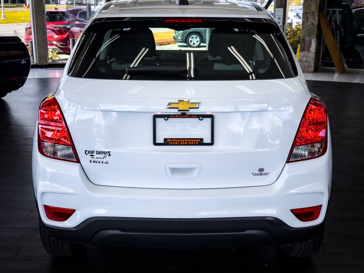 2020 Chevrolet Trax LS photo 10