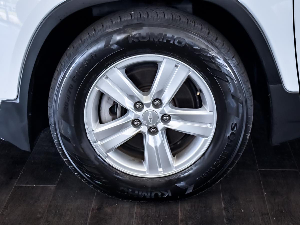 2020 Chevrolet Trax LS photo 18