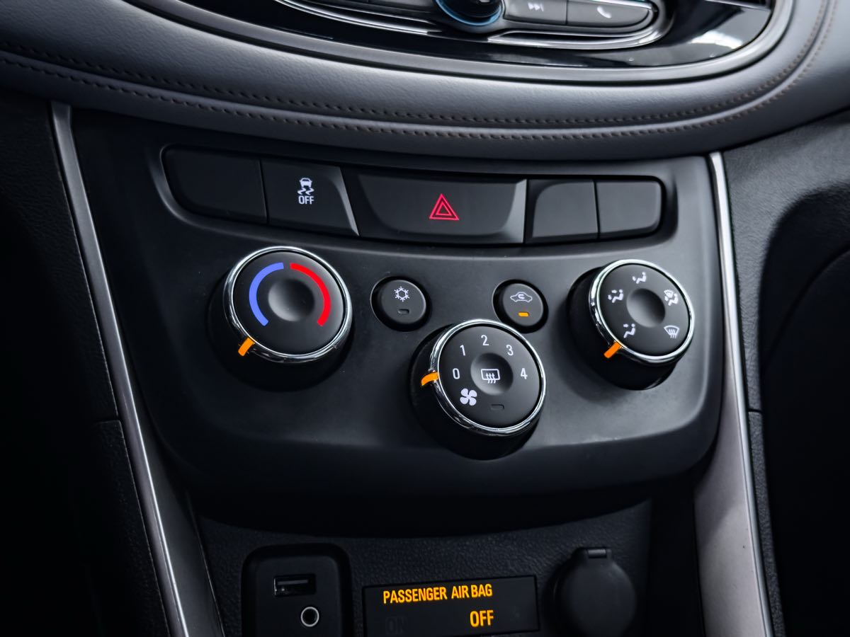 2020 Chevrolet Trax LS photo 35