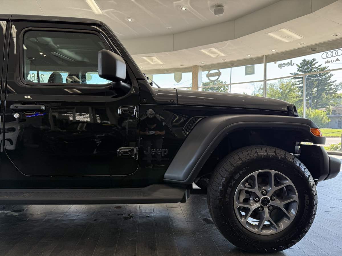 2024 Jeep Wrangler Sport S photo 7