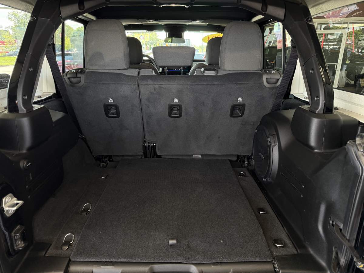 2024 Jeep Wrangler Sport S photo 20