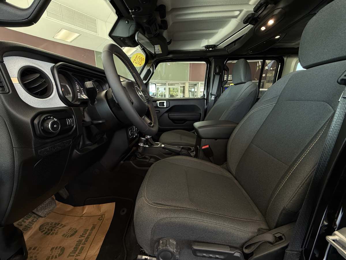 2024 Jeep Wrangler Sport S photo 21
