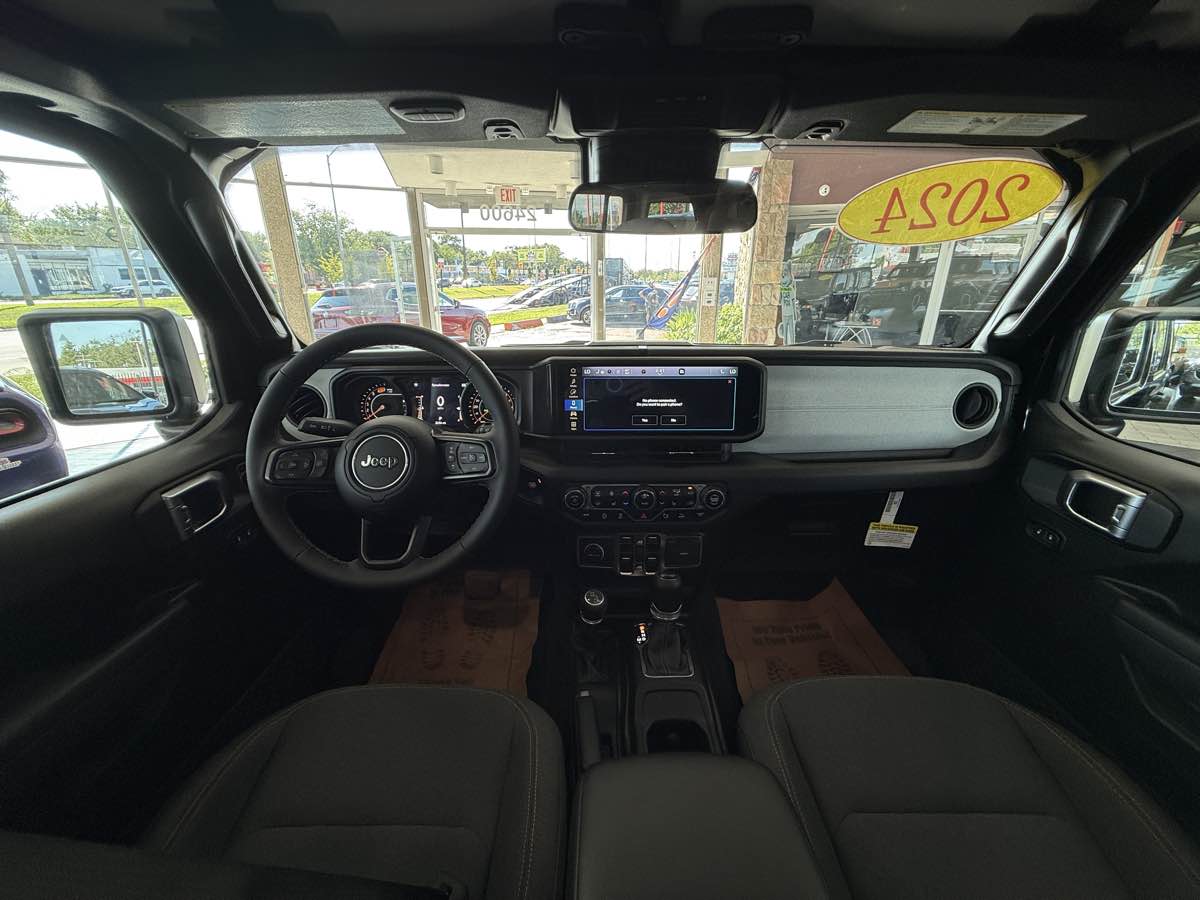 2024 Jeep Wrangler Sport S photo 32
