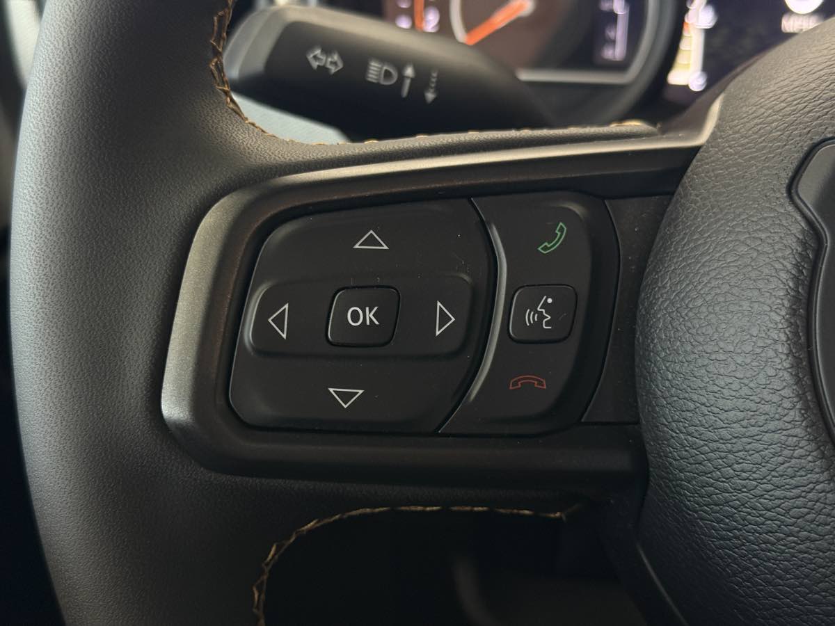 2024 Jeep Wrangler Sport S photo 39
