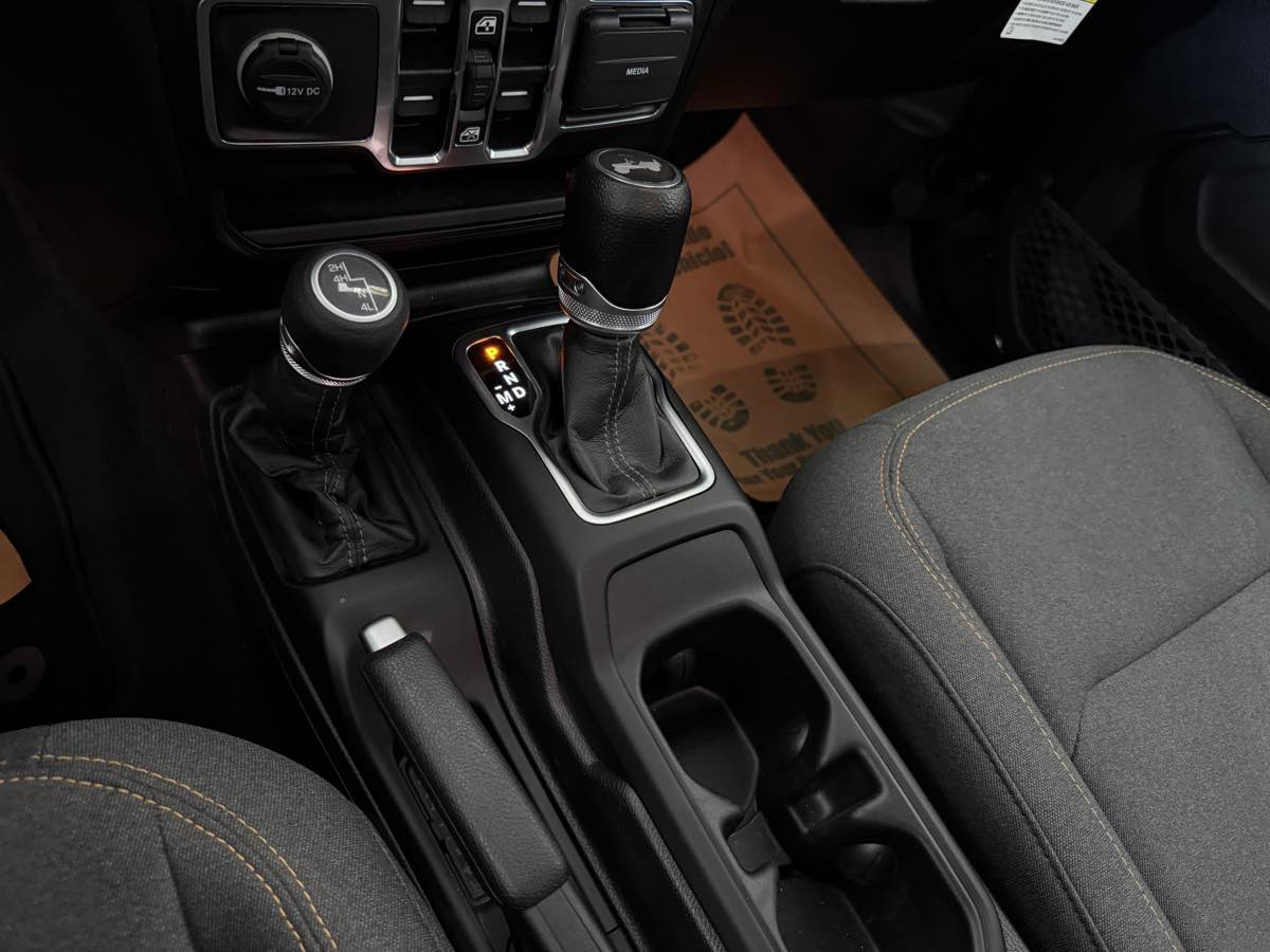 2024 Jeep Wrangler Sport S photo 43