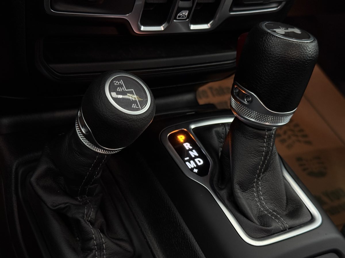 2024 Jeep Wrangler Sport S photo 44