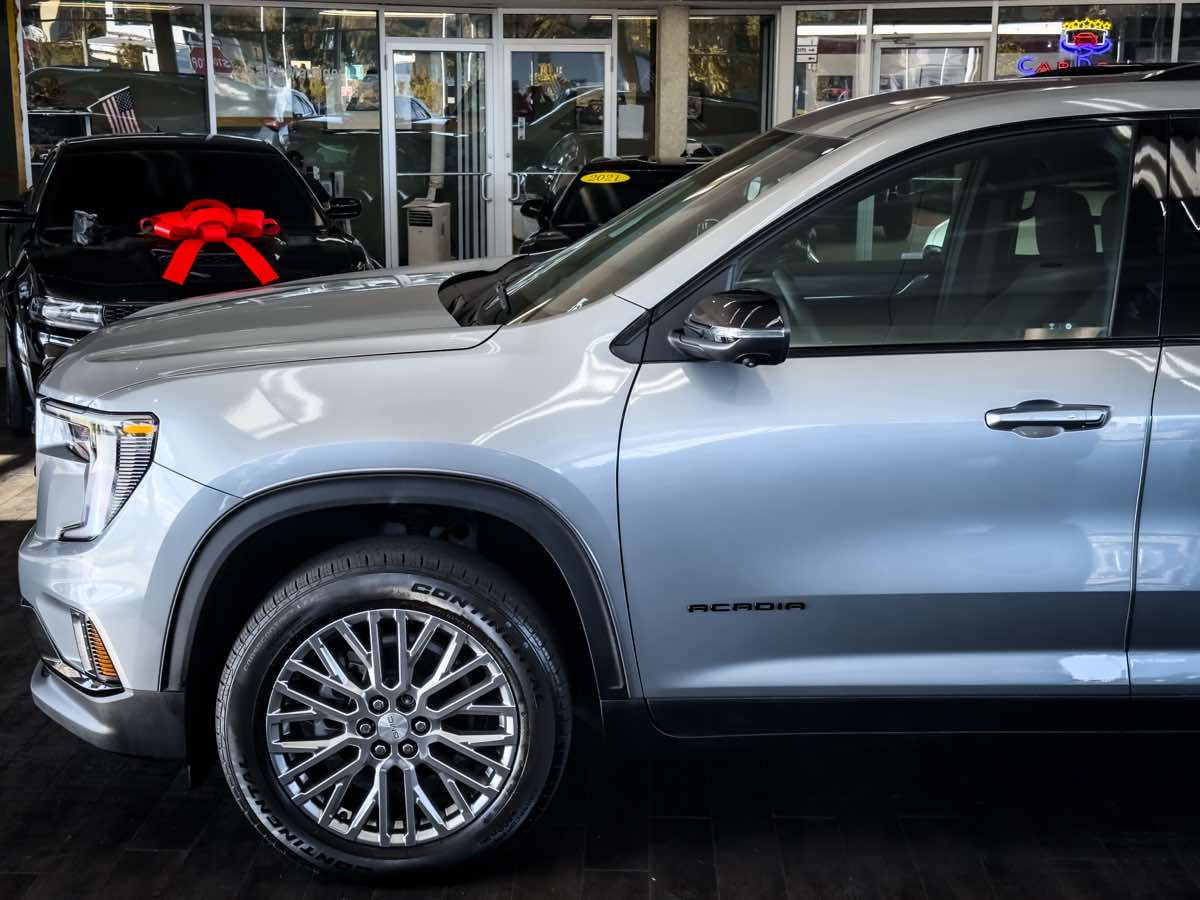 2025 Gmc Acadia Elevation Black Edition photo 2