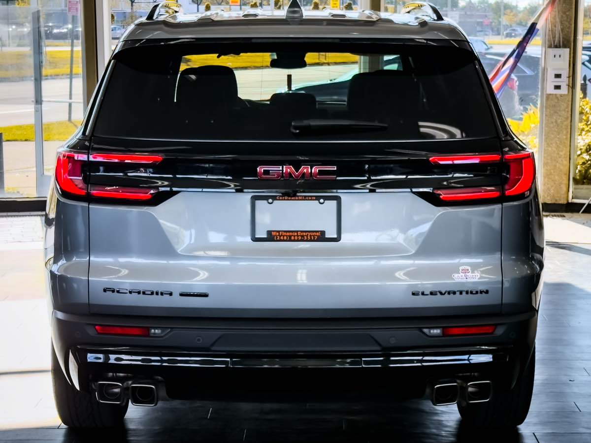 2025 Gmc Acadia Elevation Black Edition photo 5