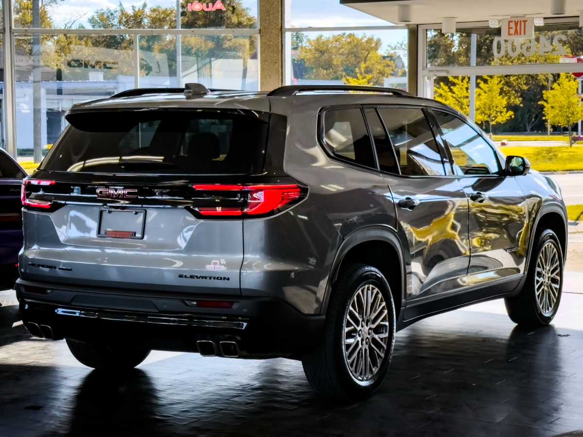 2025 Gmc Acadia Elevation Black Edition photo 6