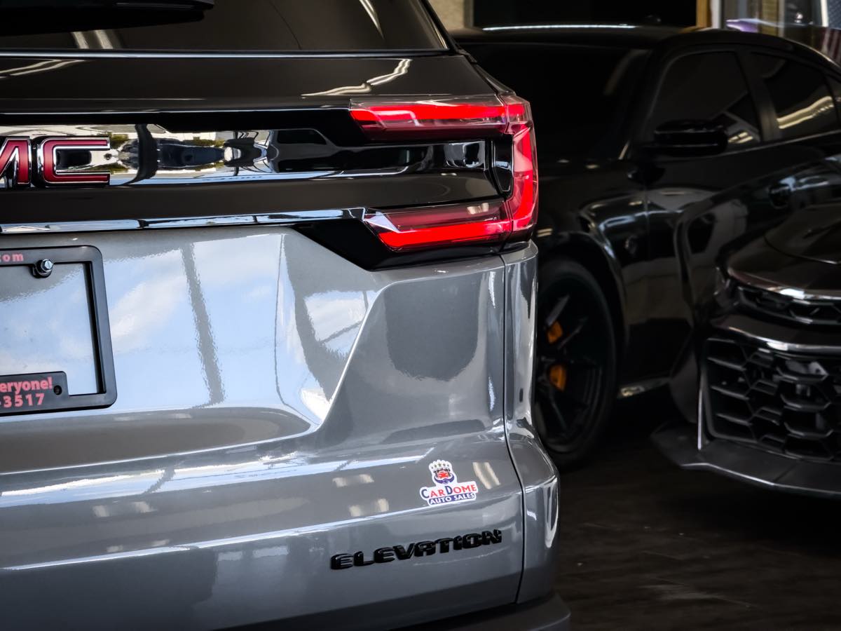 2025 Gmc Acadia Elevation Black Edition photo 10