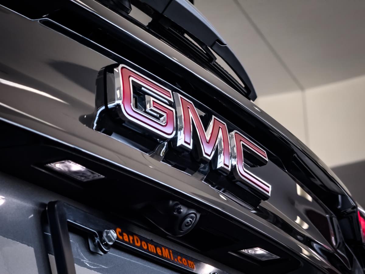 2025 Gmc Acadia Elevation Black Edition photo 11