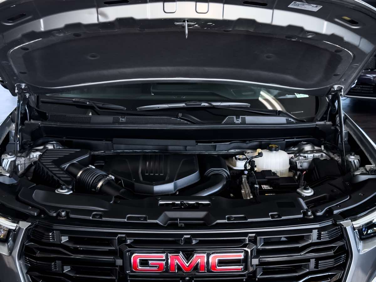 2025 Gmc Acadia Elevation Black Edition photo 16