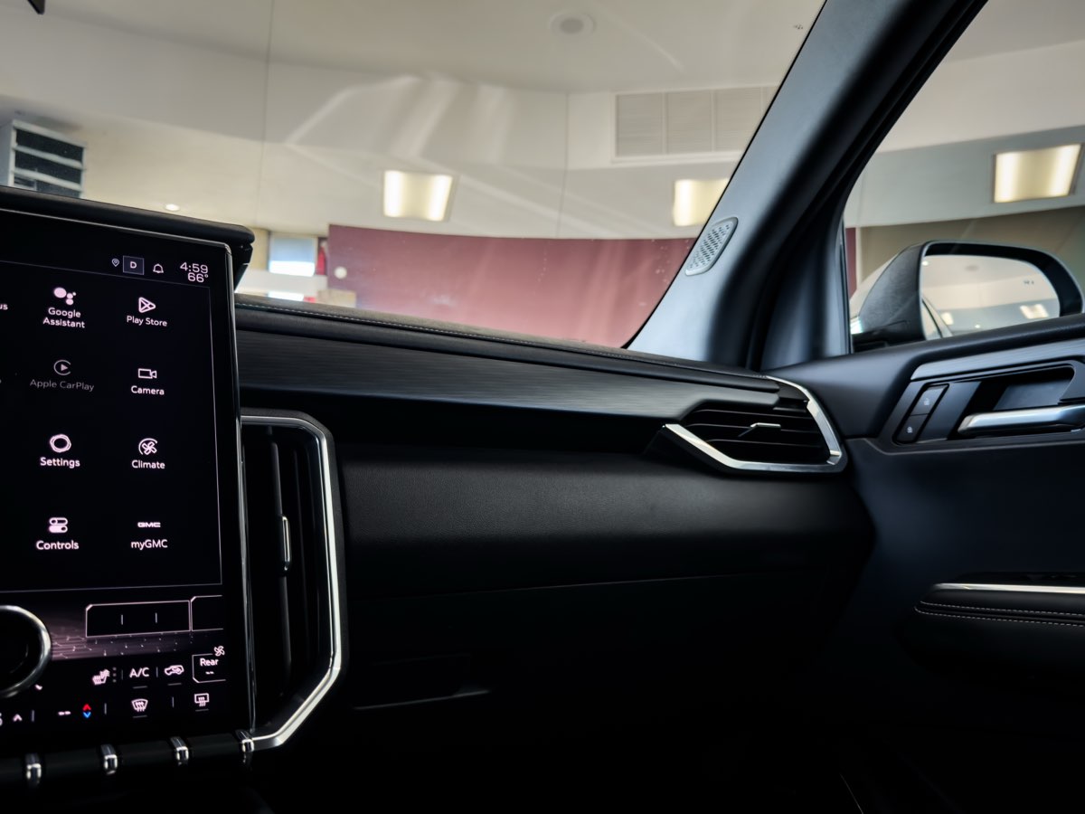 2025 Gmc Acadia Elevation Black Edition photo 25