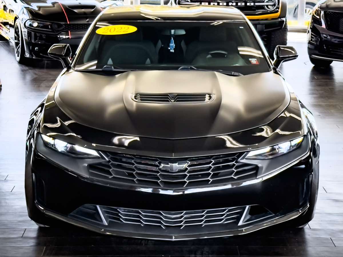 2022 Chevrolet Camaro LT1 photo 3