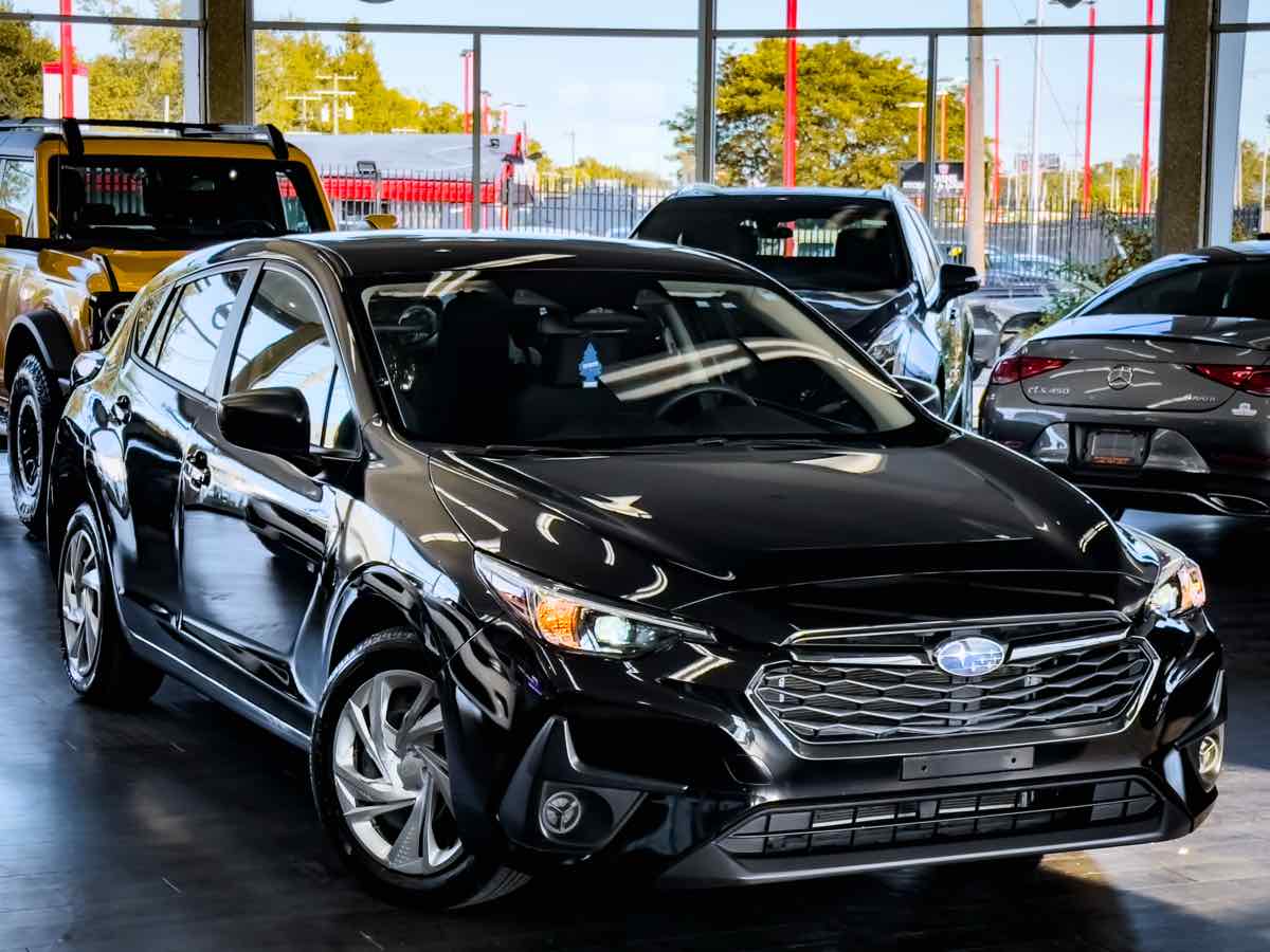 2024 Subaru Impreza Base photo 2