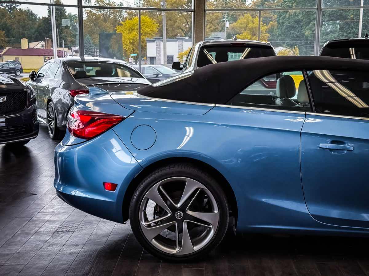 2017 Buick Cascada photo 13