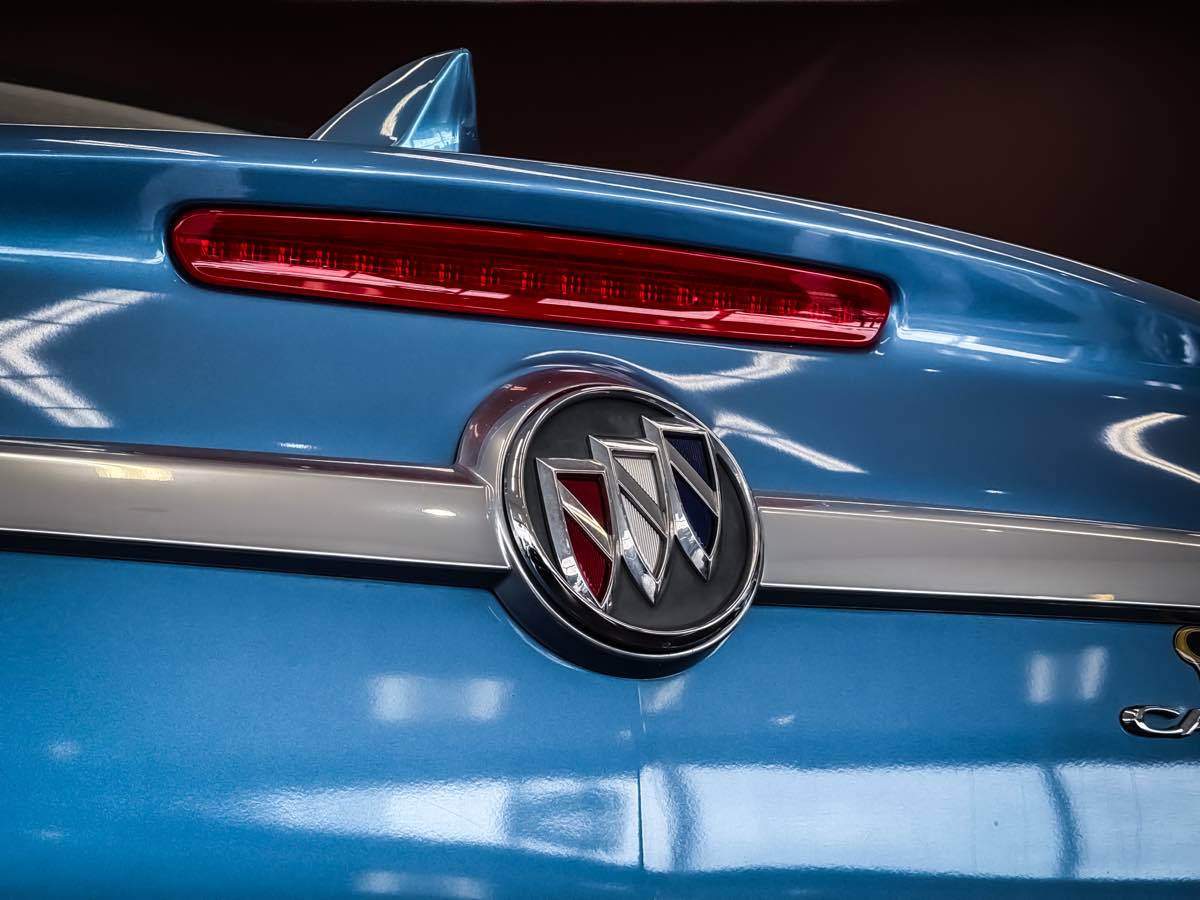 2017 Buick Cascada photo 16