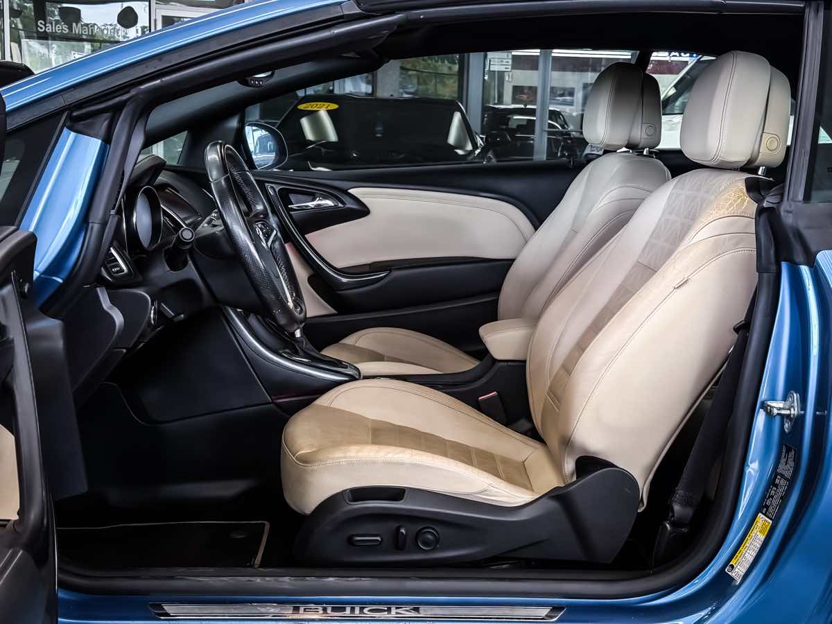 2017 Buick Cascada photo 23
