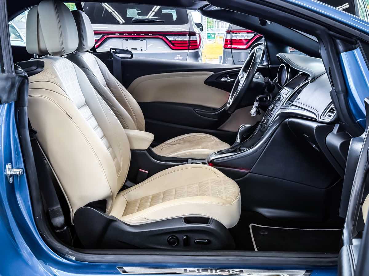 2017 Buick Cascada photo 24