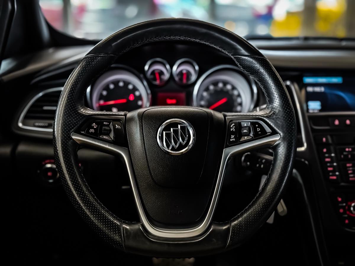 2017 Buick Cascada photo 29
