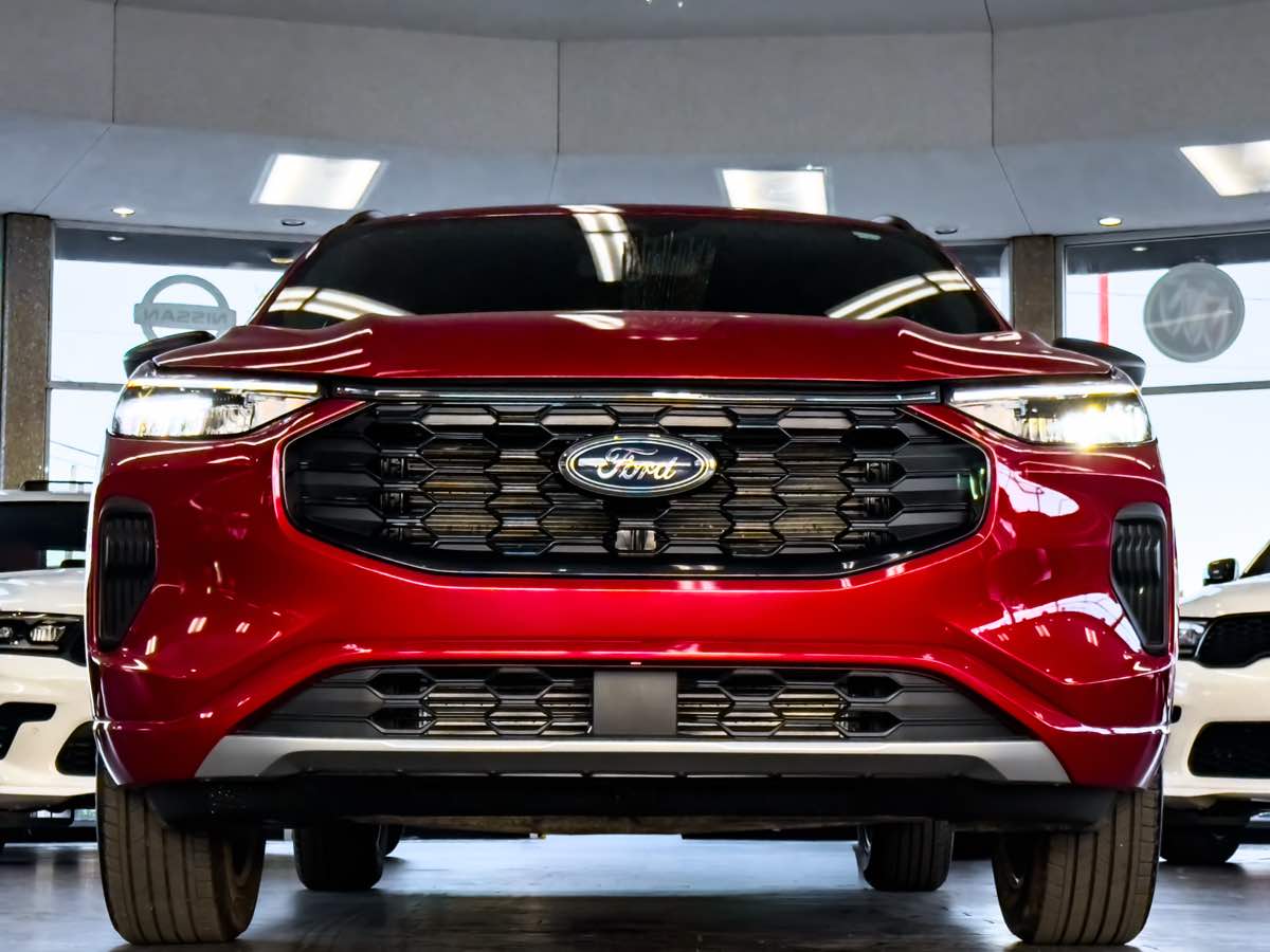 2024 Ford Escape ST-Line photo 3