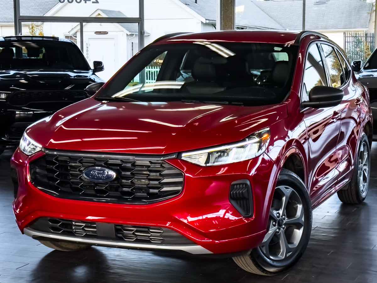 2024 Ford Escape ST-Line photo 5