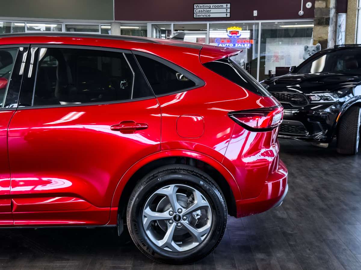 2024 Ford Escape ST-Line photo 7
