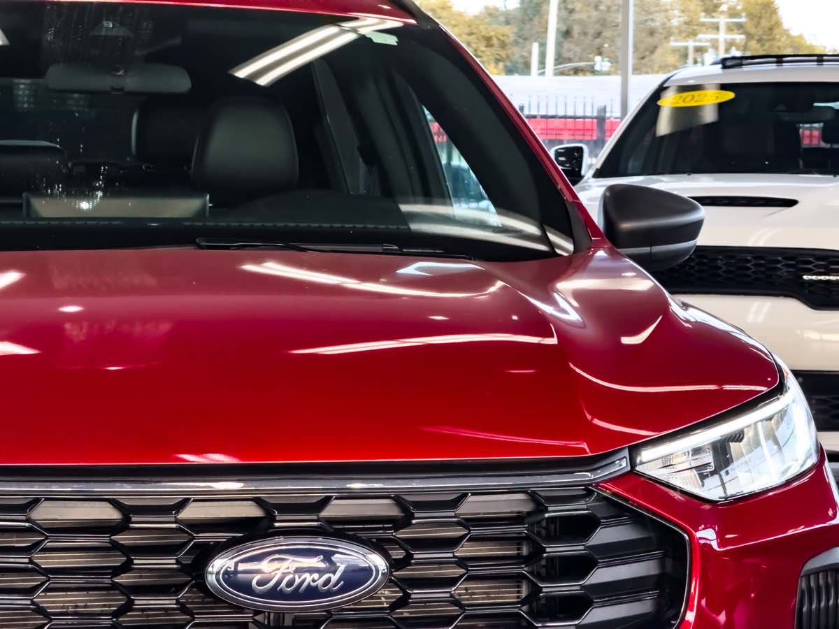 2024 Ford Escape ST-Line photo 14