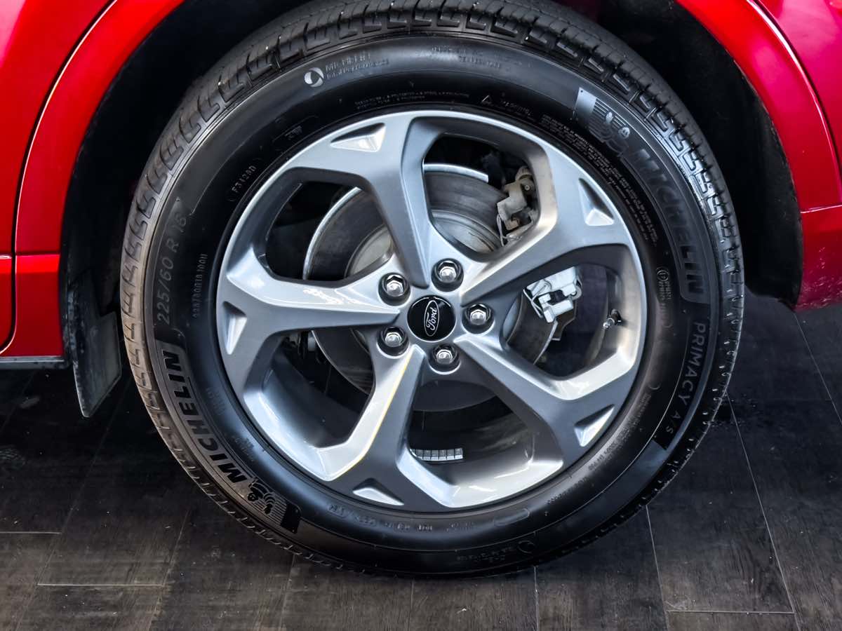 2024 Ford Escape ST-Line photo 16