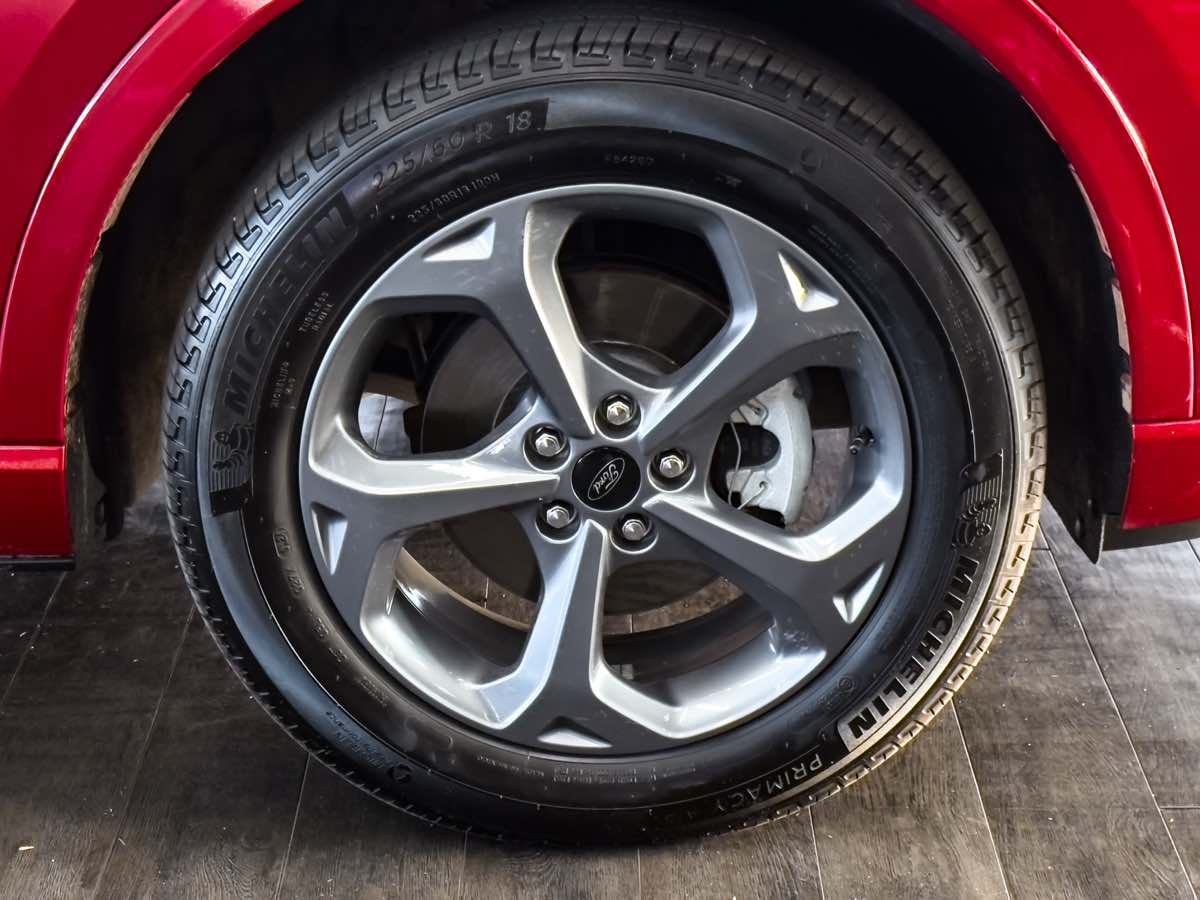 2024 Ford Escape ST-Line photo 18