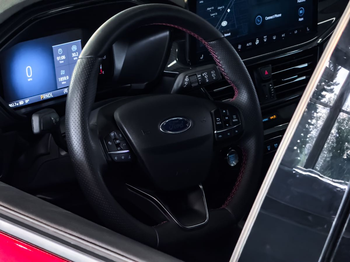 2024 Ford Escape ST-Line photo 19