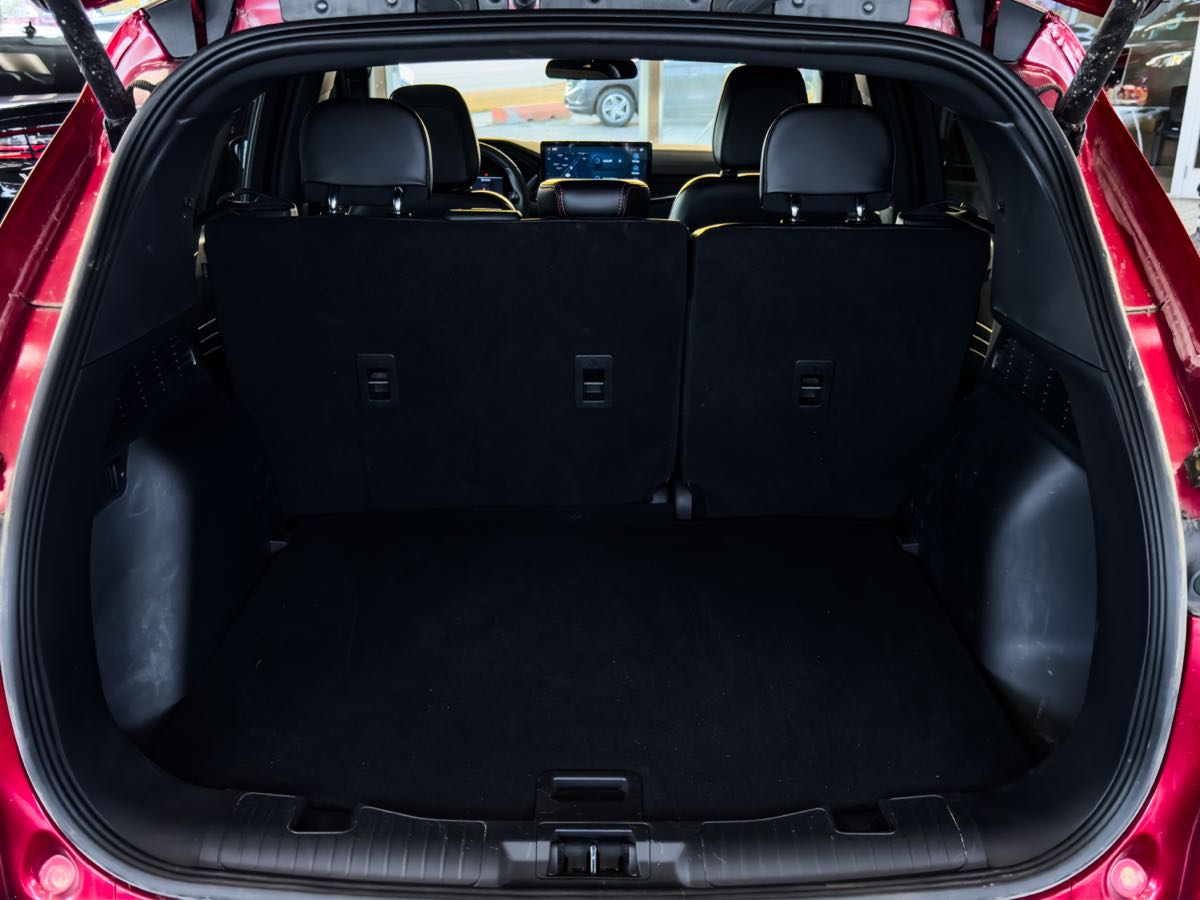 2024 Ford Escape ST-Line photo 22